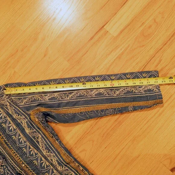 Chico’s Cropped Floral Embroidered & Sequin Denim Jacket Medium Wash - Picture 8 of 13